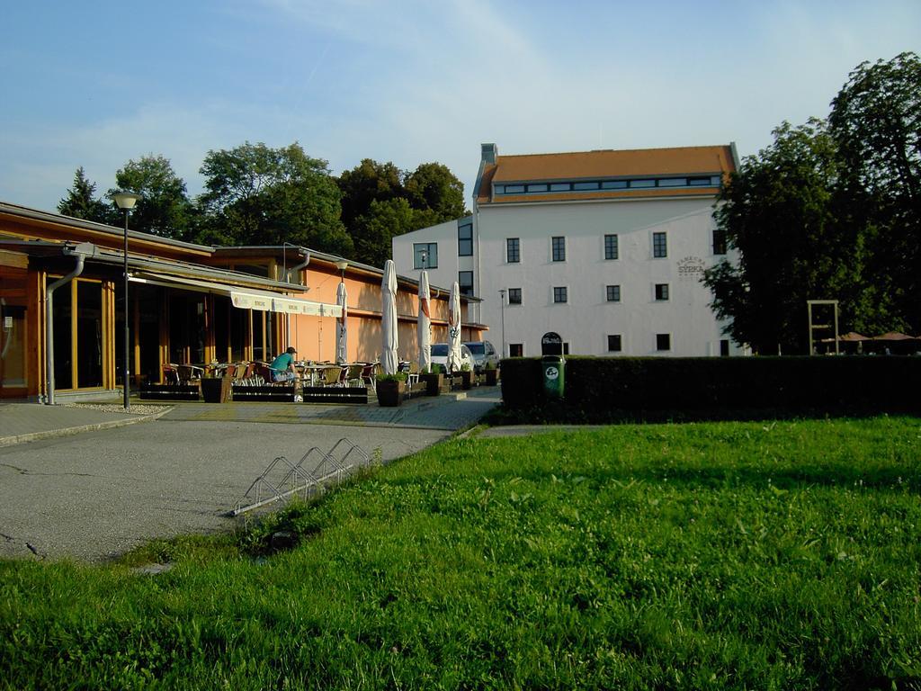 Hotel Zamecka Sypka Blansko Ngoại thất bức ảnh