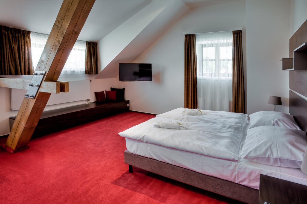 Hotel Zamecka Sypka Blansko Phòng bức ảnh